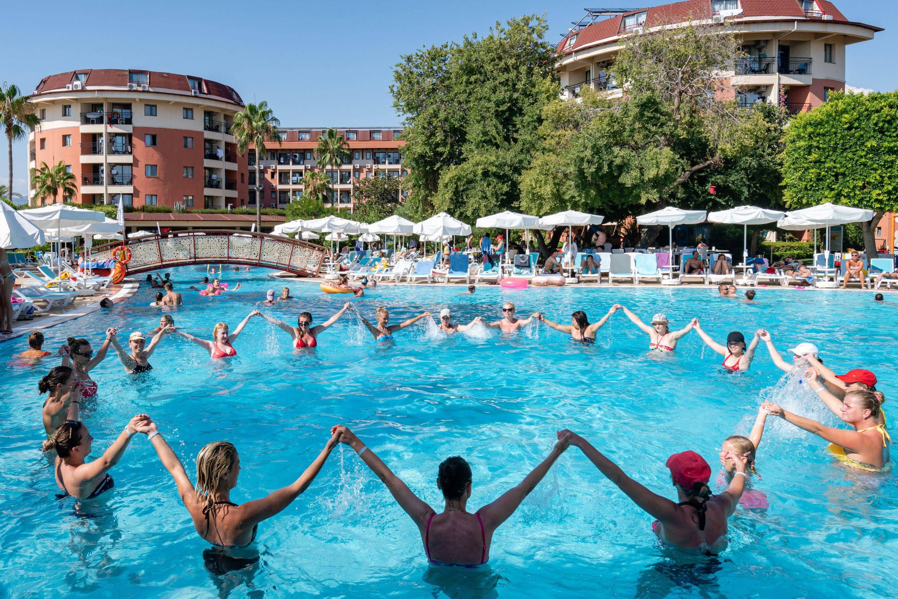 Palmeras Beach Hotel Payallar Екстериор снимка