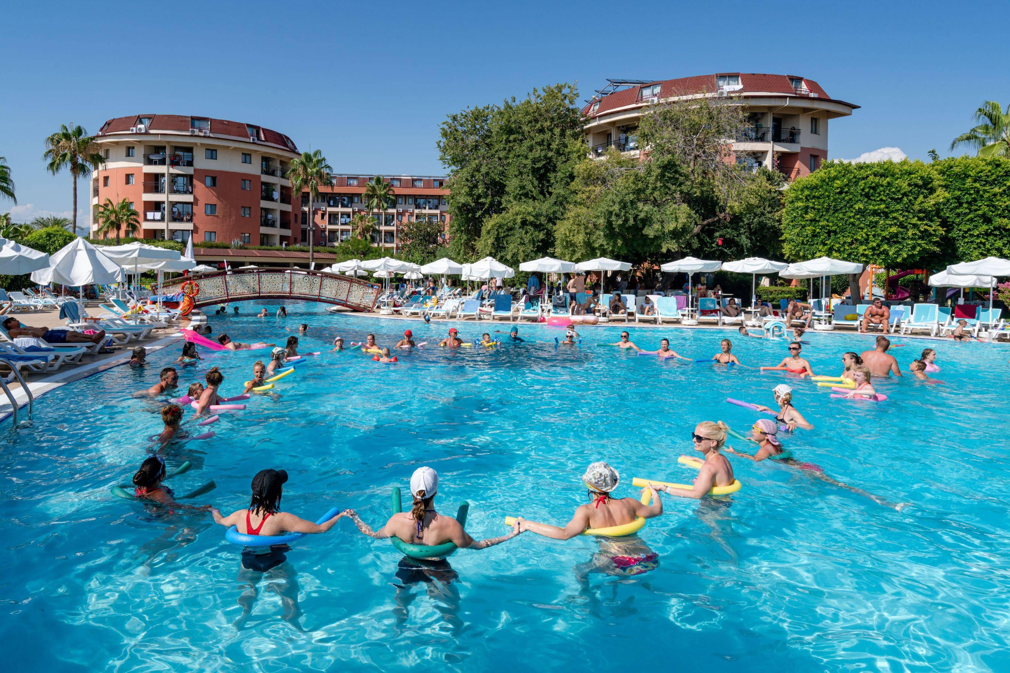 Palmeras Beach Hotel Payallar Екстериор снимка