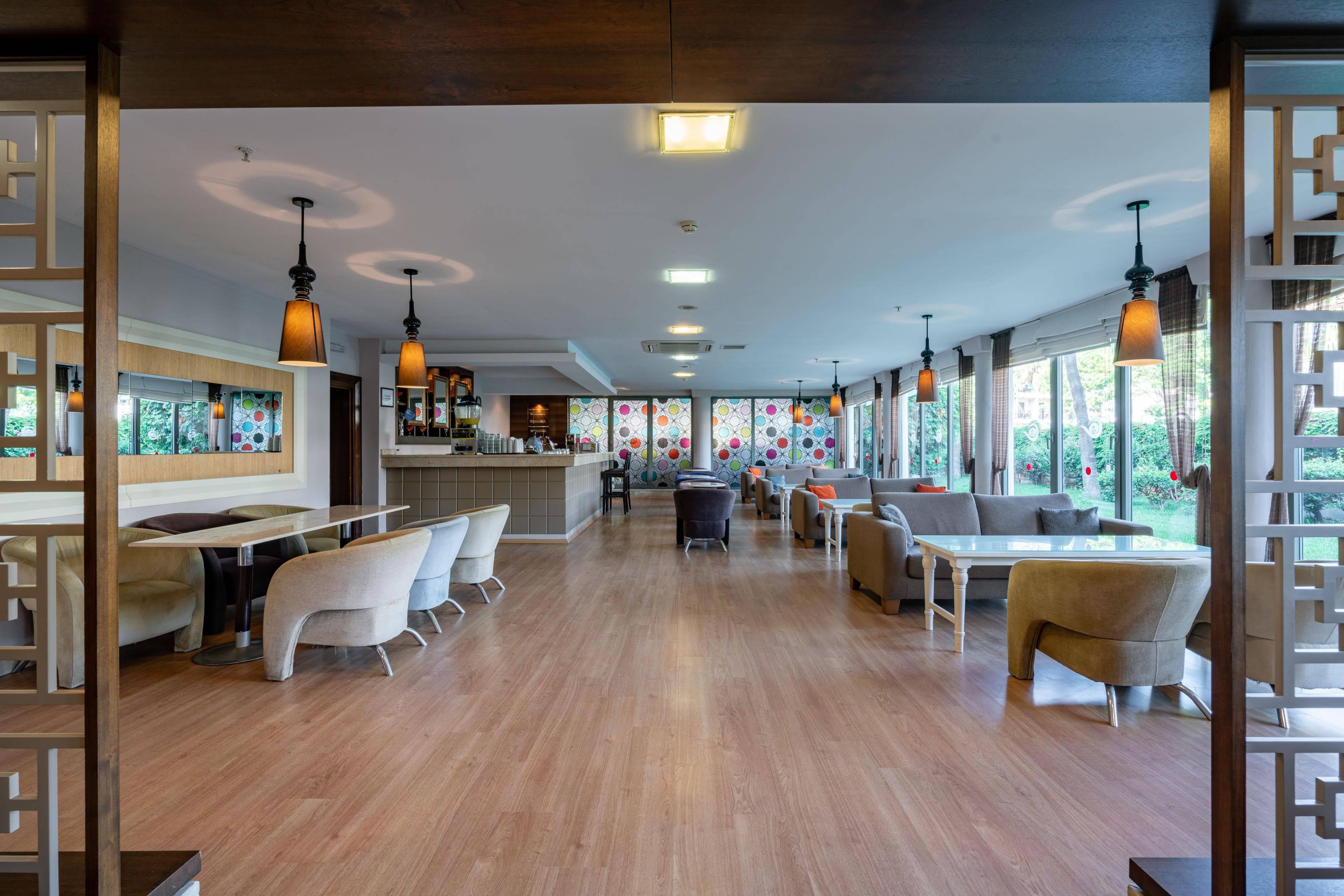 Palmeras Beach Hotel Payallar Екстериор снимка