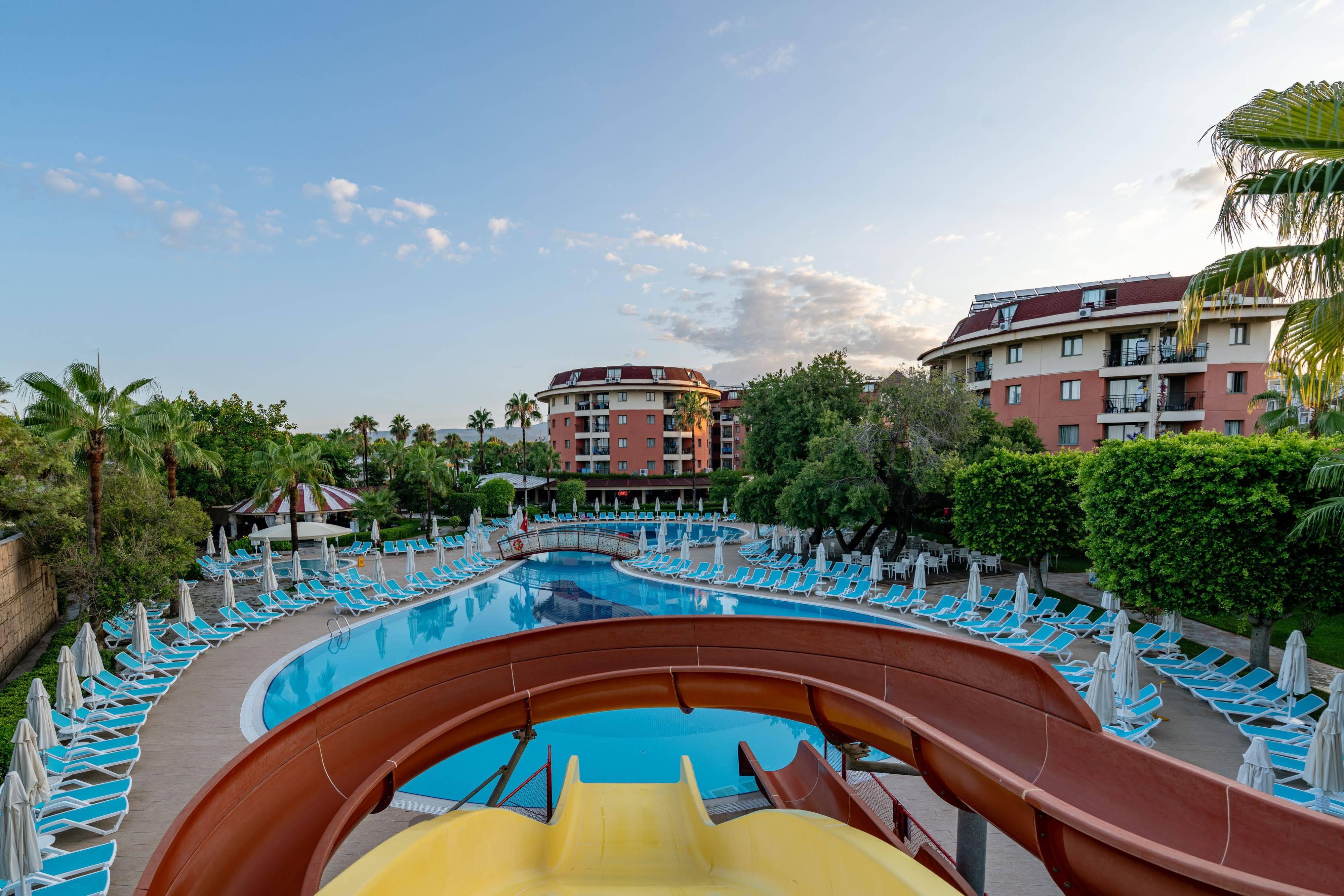 Palmeras Beach Hotel Payallar Екстериор снимка