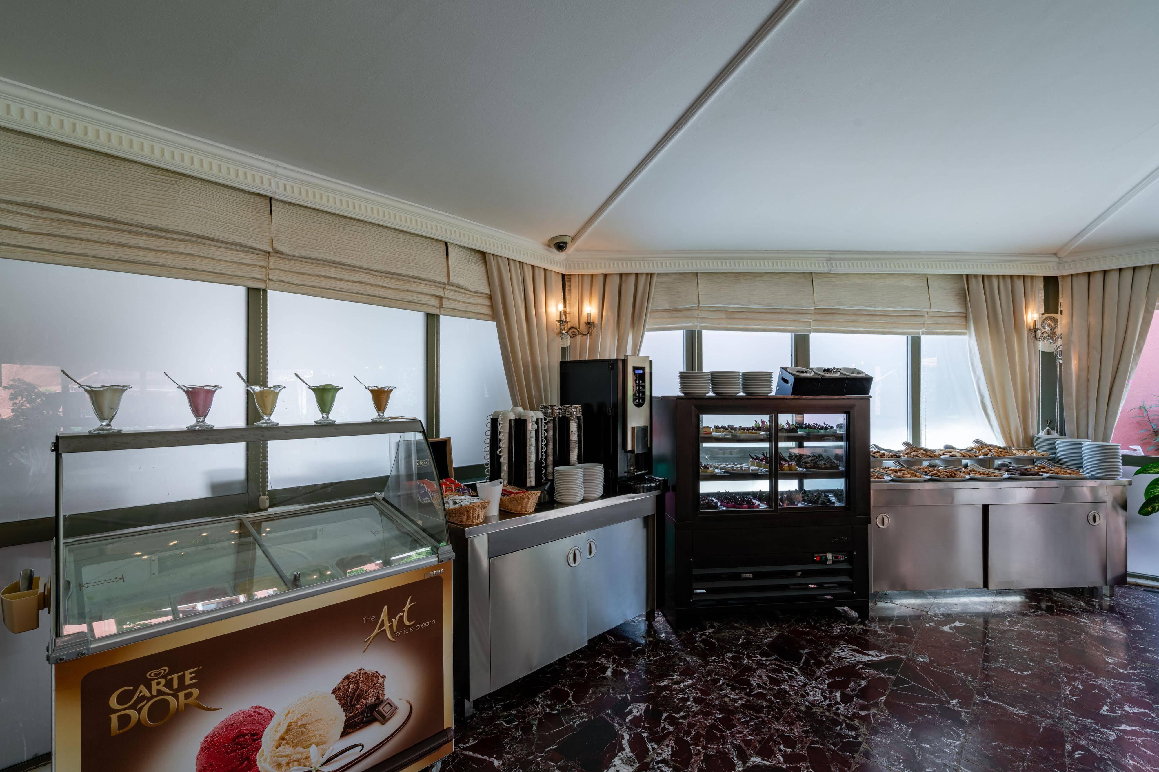 Palmeras Beach Hotel Payallar Екстериор снимка